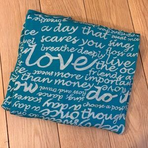 Lululemon Mantra Scarf